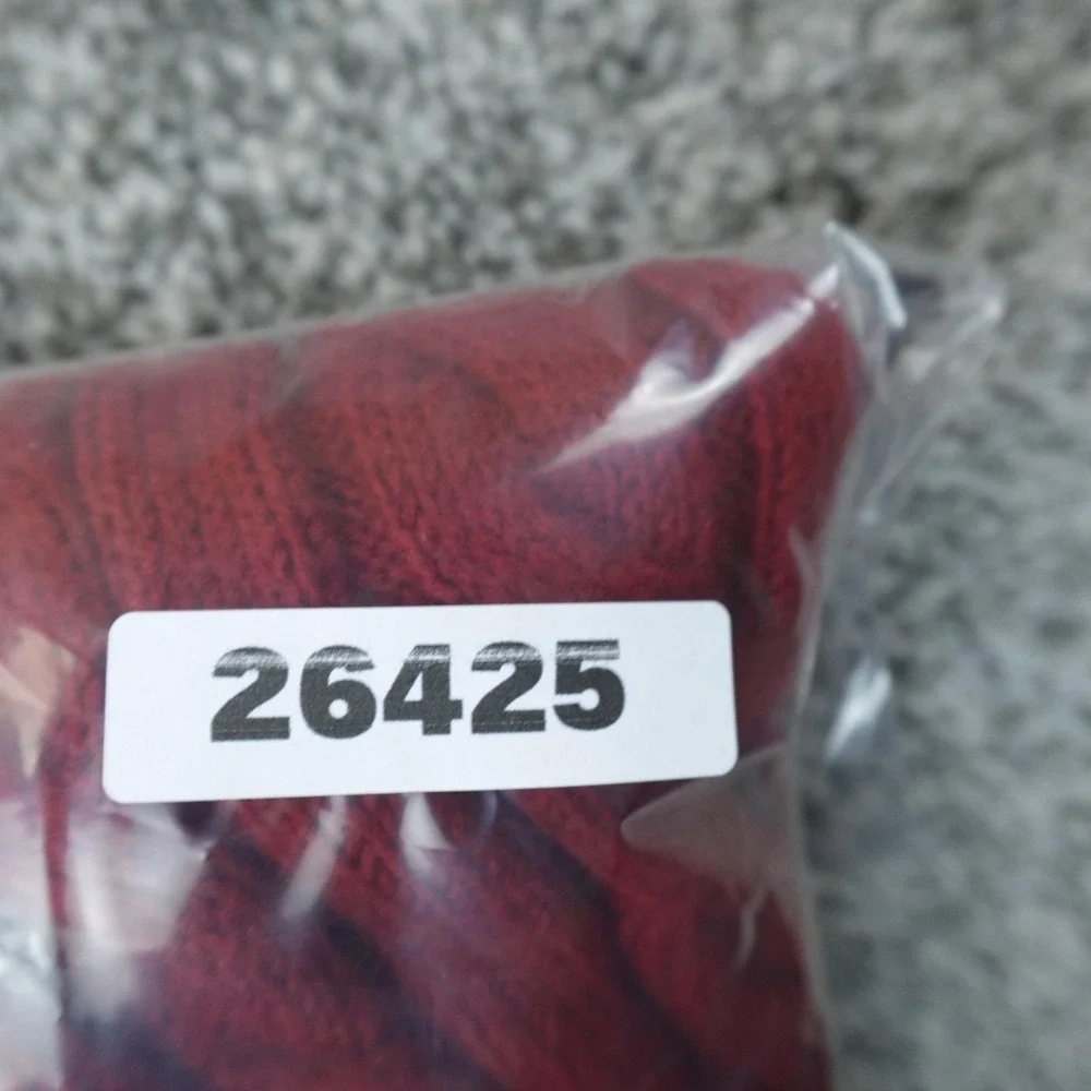 Abercrombie Fitch Sweater Womens S Red Cable Knit V Neck Pullover Moose Logo Y2K - Picture 10 of 10